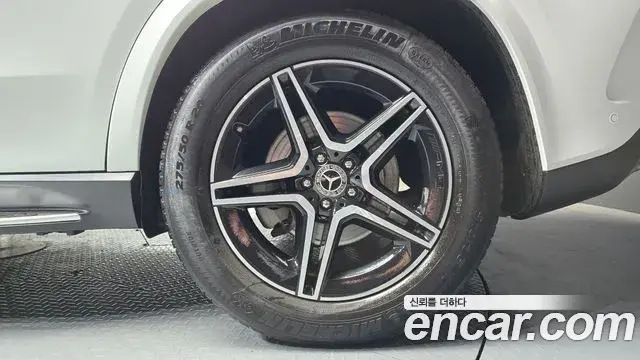 Mercedes-Benz GLE-Class 2021 — Şəkil 19/34