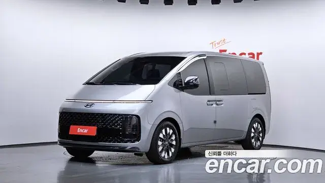 Hyundai Staria 2023 — Фото 1/20