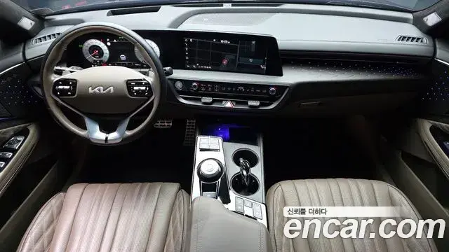 Kia K8 2023 — Photo 19/32