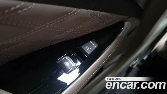 Kia K8 2023 — Photo 28/32