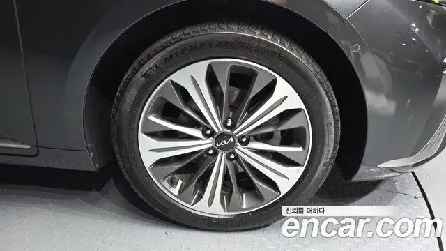 Kia K8 2023 — Photo 24/32