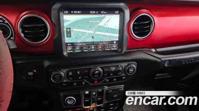 Jeep Wrangler 2021 — Photo 2/30