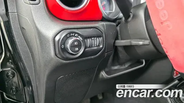 Jeep Wrangler 2021 — Photo 20/30