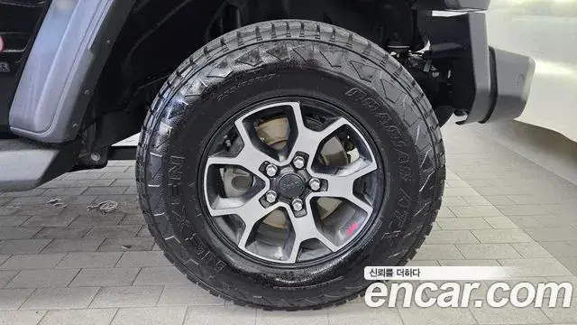 Jeep Wrangler 2021 — Photo 6/30