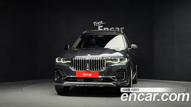 BMW X7 2022 — Фото 3/20