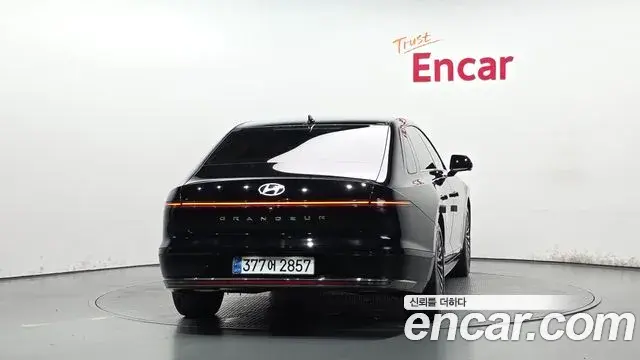 Hyundai Grandeur Hybrid 2024 — ფოტო 23/35