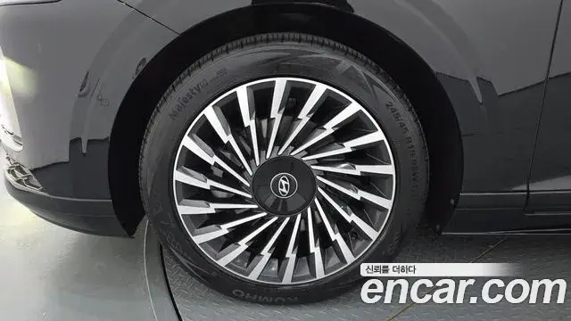 Hyundai Grandeur Hybrid 2024 — ფოტო 15/35