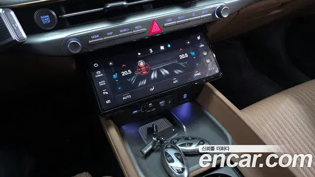 Hyundai Grandeur Hybrid 2024 — ფოტო 33/35