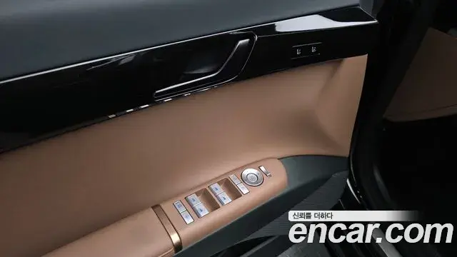 Hyundai Grandeur Hybrid 2024 — ფოტო 18/35