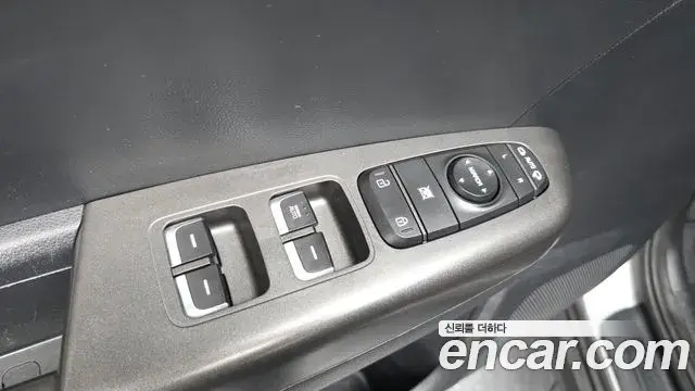 Kia Sportage The Bold 2019 — ფოტო 17/34