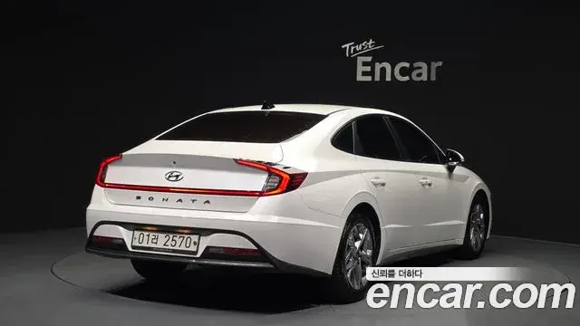 Hyundai Sonata 2019 — Фото 2/20