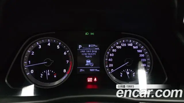 Hyundai Sonata 2019 — Фото 8/20