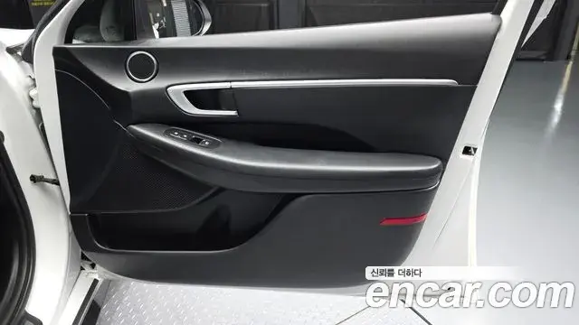 Hyundai Sonata Hybrid 2019 — Şəkil 13/37