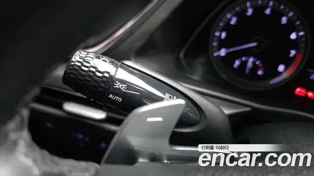 Hyundai Sonata Hybrid 2019 — Şəkil 29/37