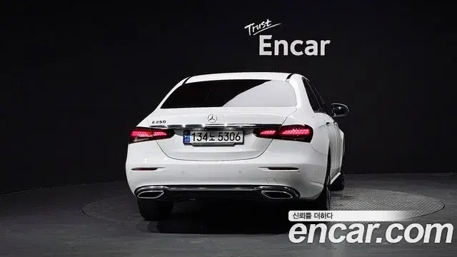Mercedes-Benz E-Class 2020 — ფოტო 16/31