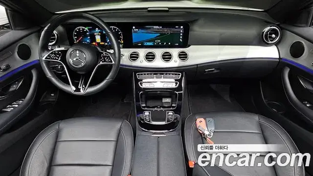 Mercedes-Benz E-Class 2020 — ფოტო 25/31