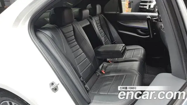 Mercedes-Benz E-Class 2020 — ფოტო 6/31