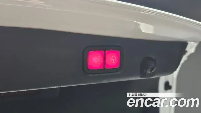 Mercedes-Benz E-Class 2020 — ფოტო 15/31