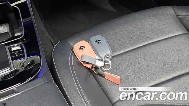 Mercedes-Benz E-Class 2020 — ფოტო 27/31