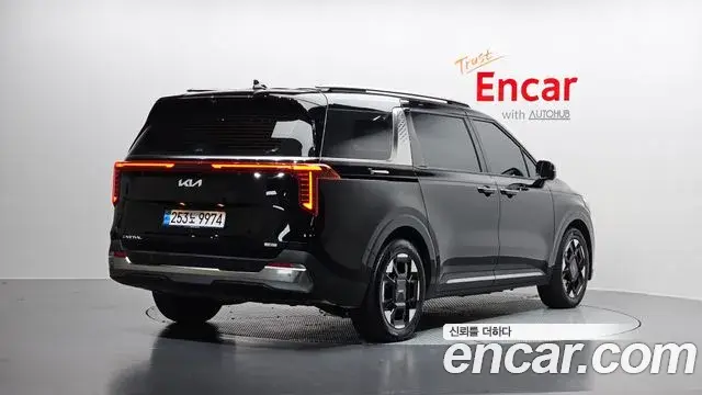 Kia Carnival 2025 — Photo 2/33