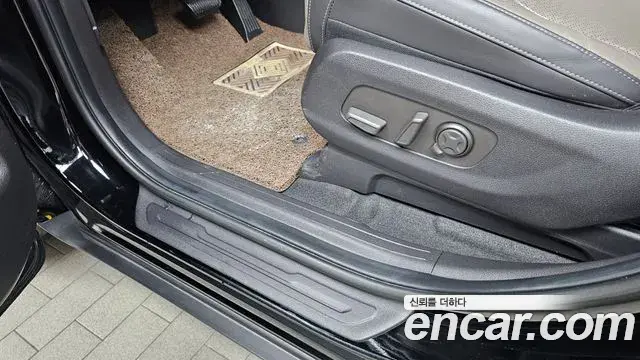 Kia Carnival 2025 — Photo 19/33