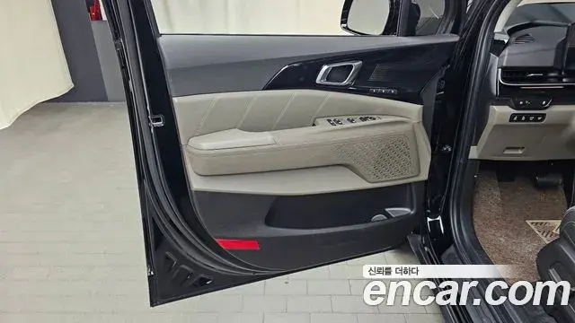 Kia Carnival 2025 — Photo 10/33
