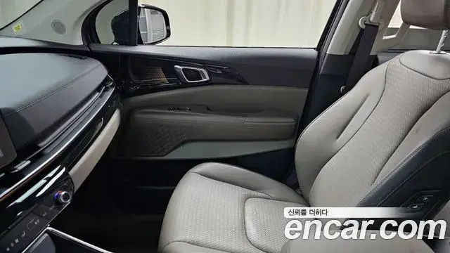 Kia Carnival 2025 — Photo 3/33
