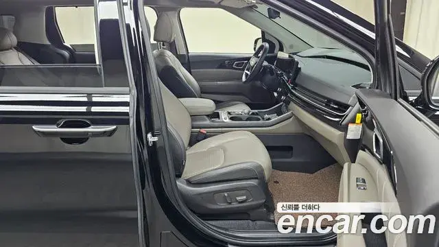 Kia Carnival 2025 — Photo 5/33