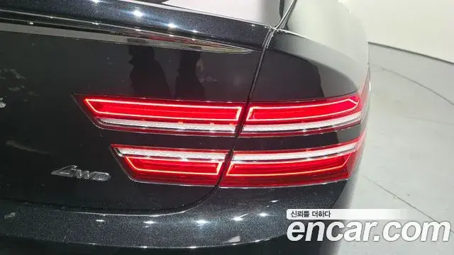 Genesis G80 2022 — ფოტო 17/32