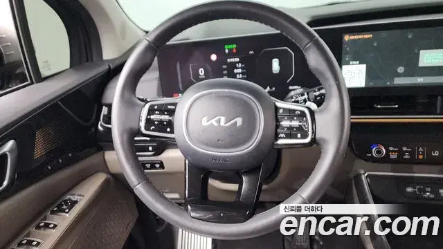 Kia Carnival 2023 — Фото 13/20
