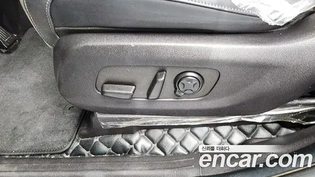 Kia Carnival 2023 — Şəkil 20/39