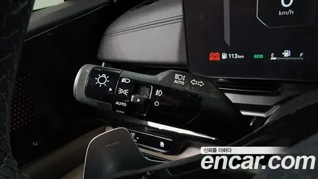 Kia Carnival 2023 — Şəkil 12/39