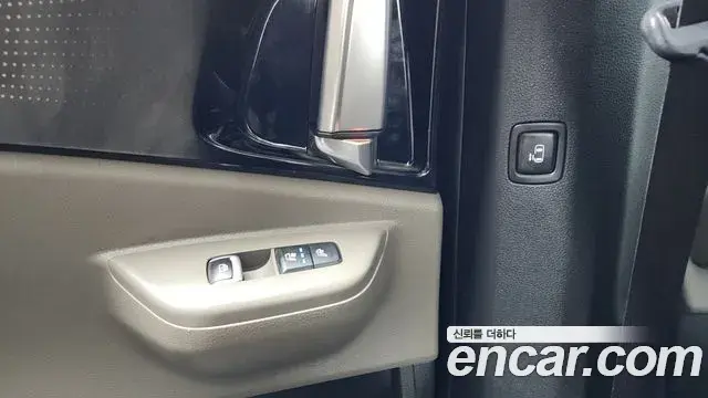 Kia Carnival 2023 — Şəkil 14/39