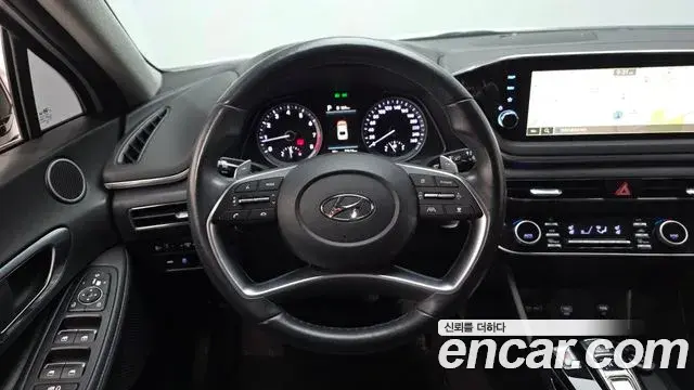 Hyundai Sonata Hybrid 2022 — Şəkil 21/31