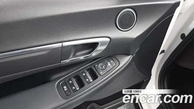 Hyundai Sonata Hybrid 2022 — Şəkil 27/31
