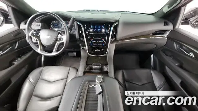 Cadillac Escalade 2019 — ფოტო 23/42