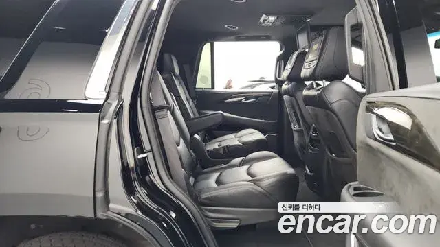 Cadillac Escalade 2019 — ფოტო 26/42