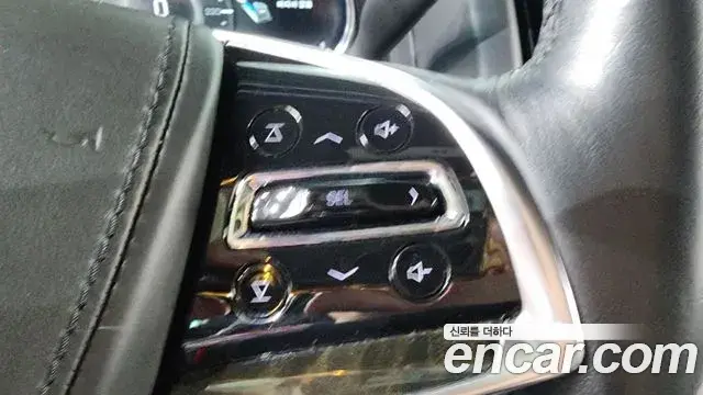 Cadillac Escalade 2019 — ფოტო 21/42
