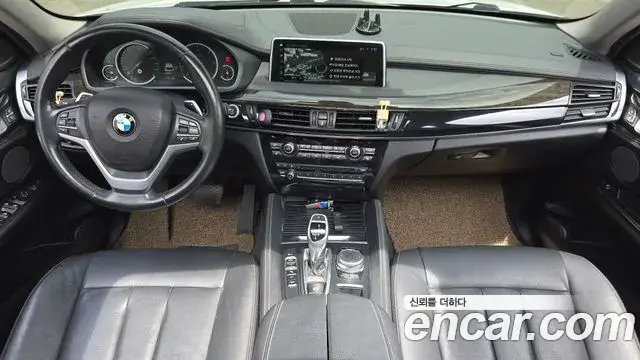 BMW X6 2018 — Photo 16/34