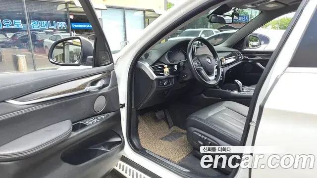 BMW X6 2018 — Photo 2/34
