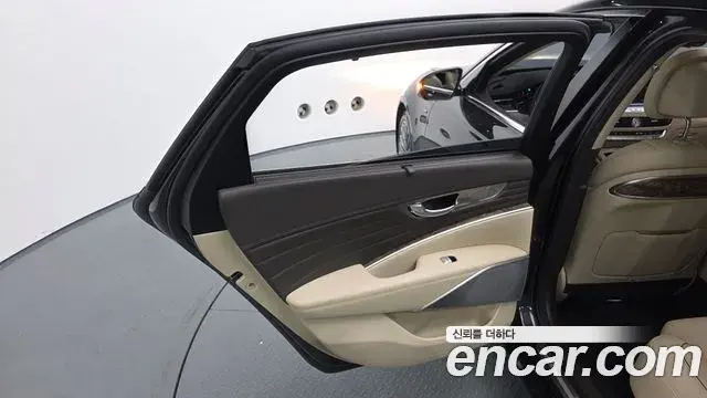 Kia The K9 2018 — Photo 19/44
