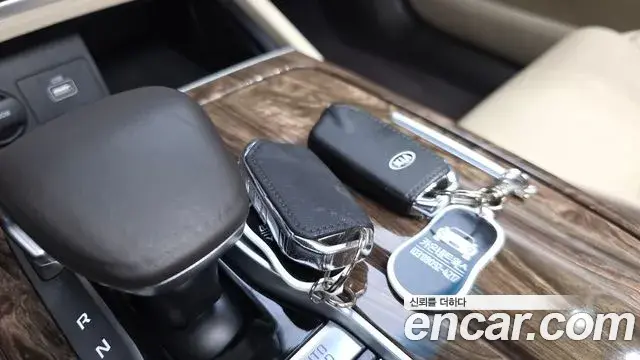 Kia The K9 2018 — Photo 40/44