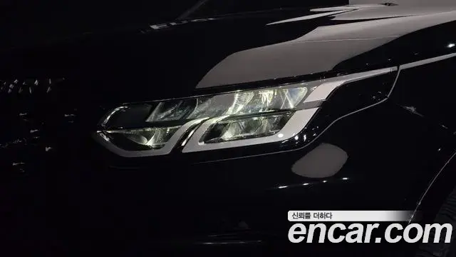 Land Rover Discovery Sport 2024 — ფოტო 19/33