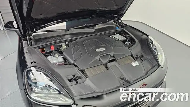 Porsche Cayenne 2022 — Photo 10/20