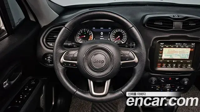 Jeep Renegade 2022 — ფოტო 11/37