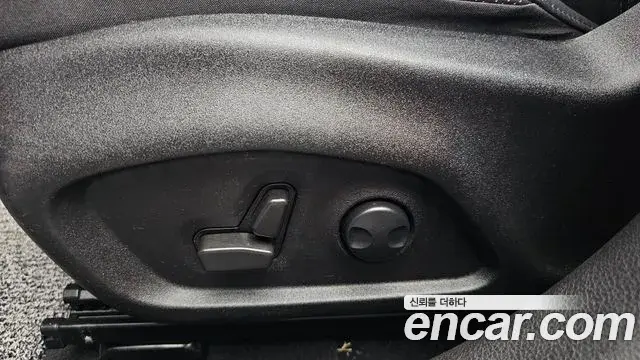 Jeep Renegade 2022 — ფოტო 29/37