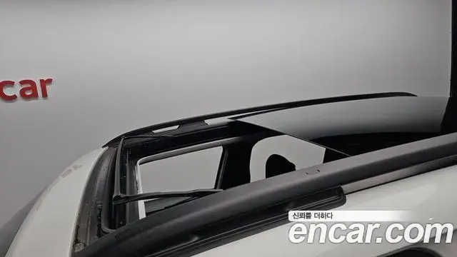 Jeep Renegade 2022 — ფოტო 32/37