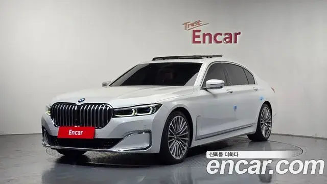 BMW 7 Series 2021 — Photo 18/20