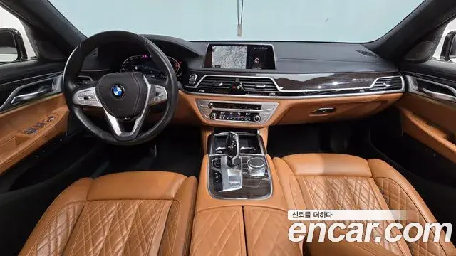 BMW 7 Series 2021 — Photo 2/20