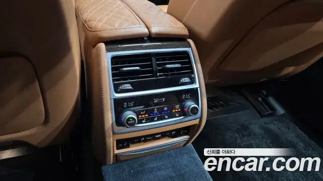 BMW 7 Series 2021 — Photo 14/20